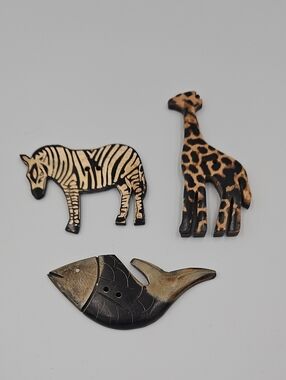 Animal Button Trio - Zebra Giraffe Fish - Black and Tan